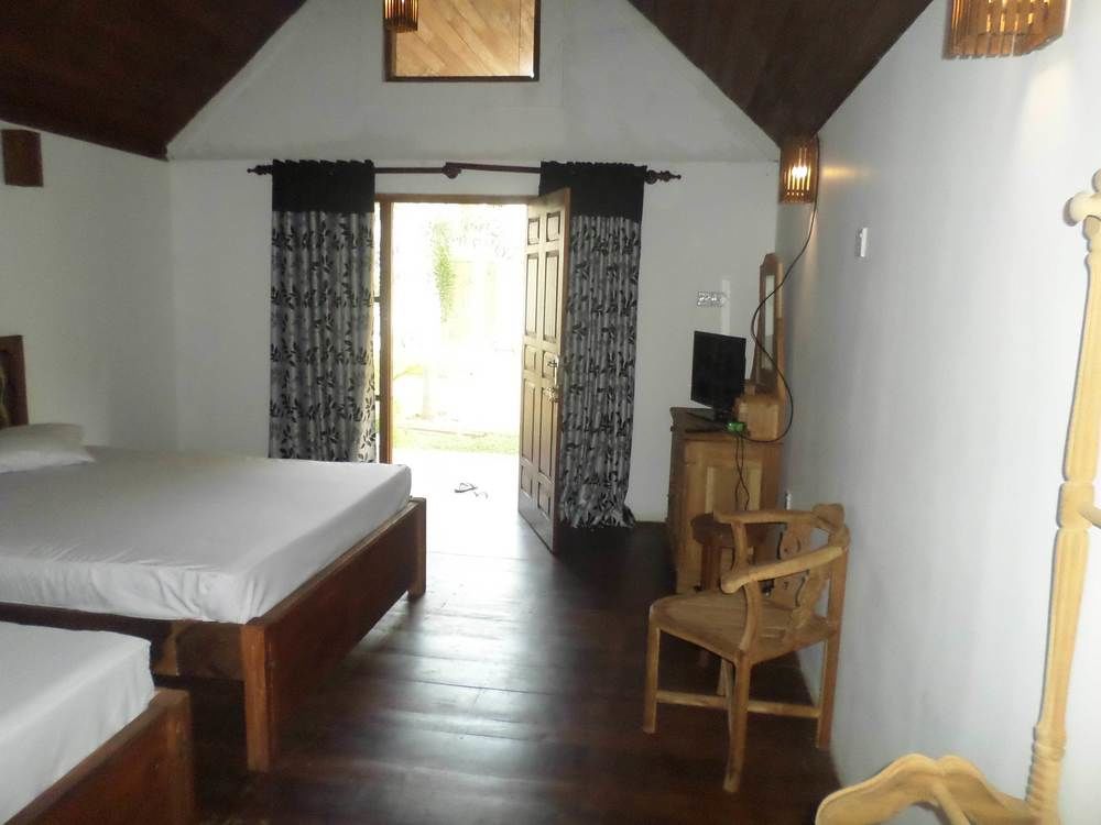 Lokuge Grand Resort Kataragama Exterior foto
